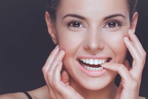 Learn how to achieve your dream smile in 2017 with a smile makeover in Albuquerque.